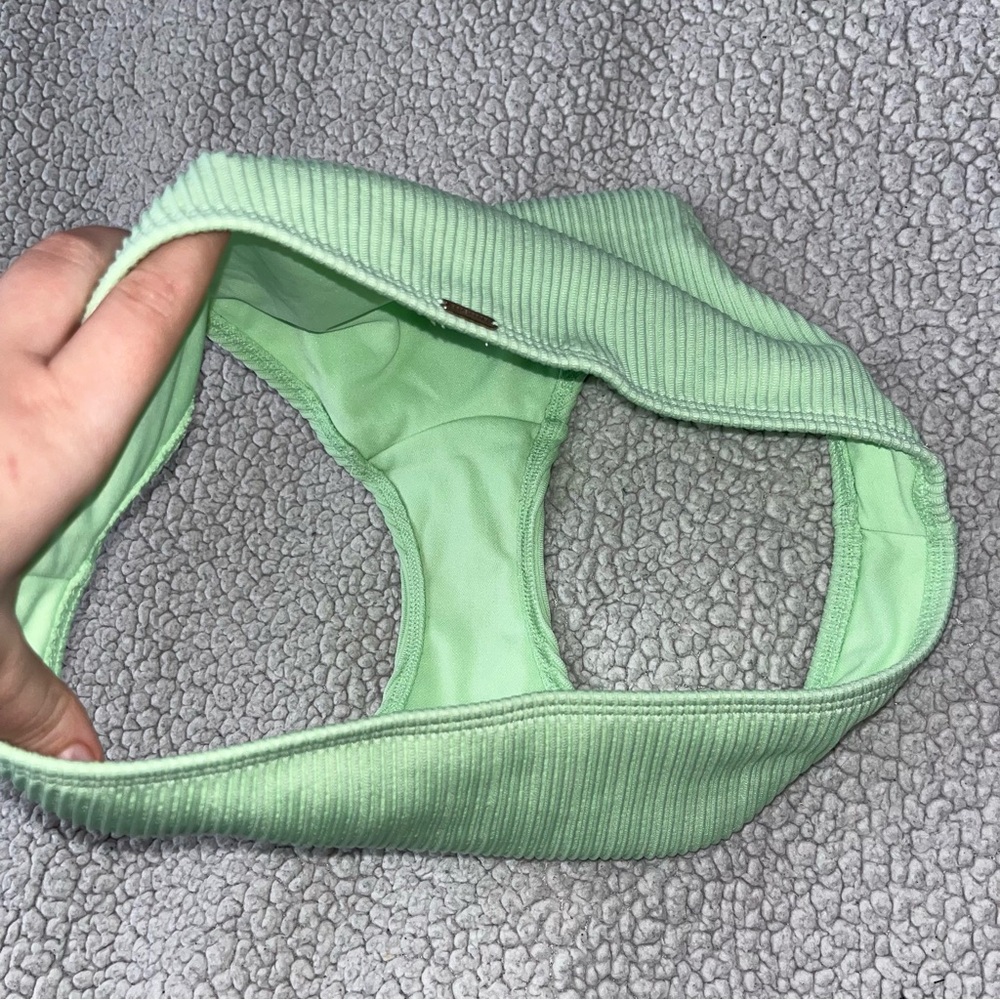🔵(4 for $25)🔵Hollister bikini bottom - Picture 5 of 7